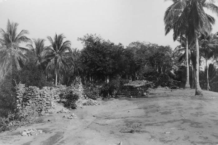 Description: Ruins of the fort on Ende Island