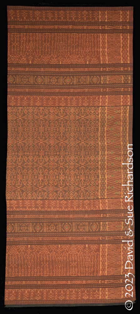Description: A lawo luka woven by Elisabeth Pango (Mama Ango) in 1997