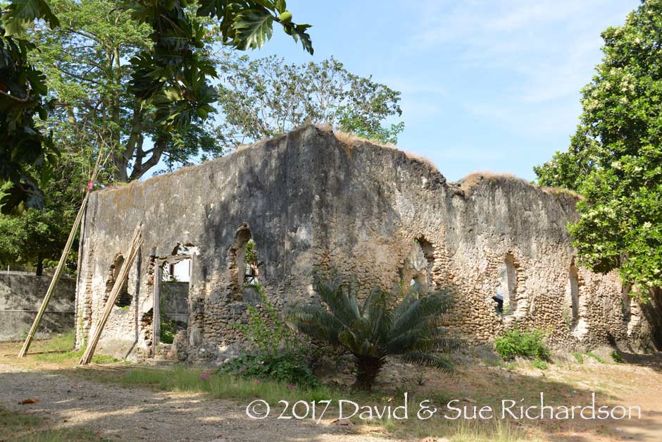 Description: The ruins of Immanuel church, Lekloor