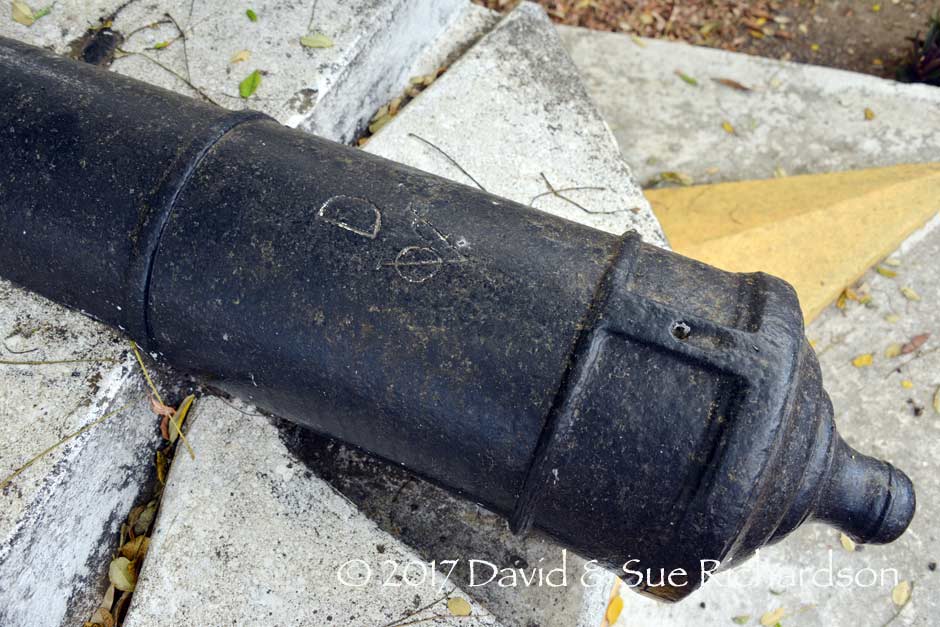 Description: Dutch VOC cannon from Fort Vollenhaven