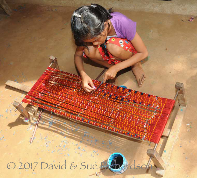 Description: Painting ikat at Prey Chan Kran