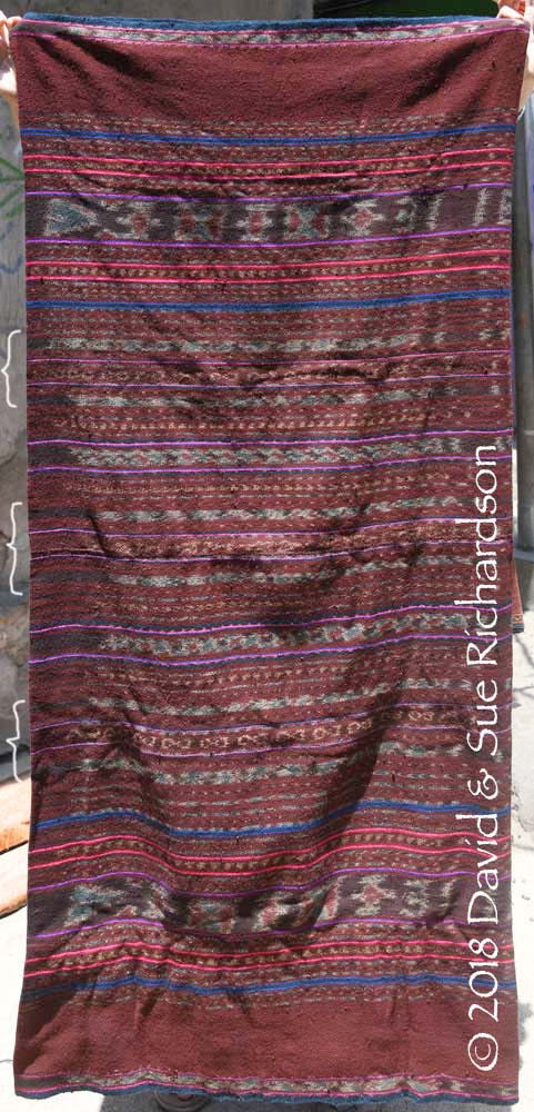 Description: A rather coarse 'kafate sontoraja' belonging to a weaver on Buaya