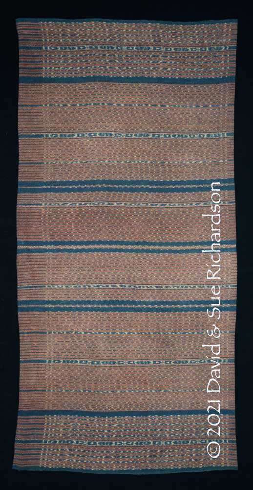 Description: An everyday woman's hand-spun kewatek sarong