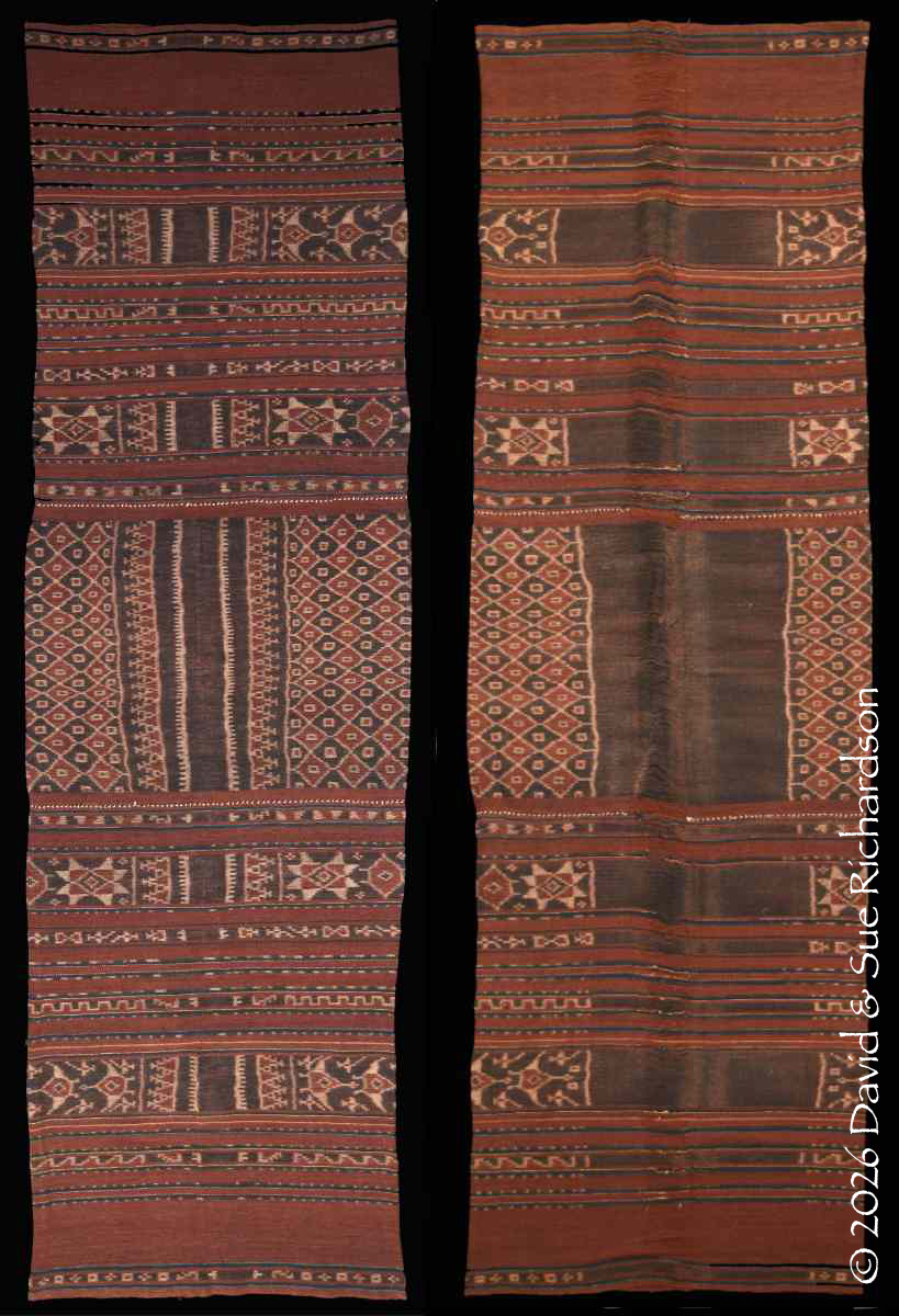 Description: A petak harén nai telu with the star-shaped hiret motif