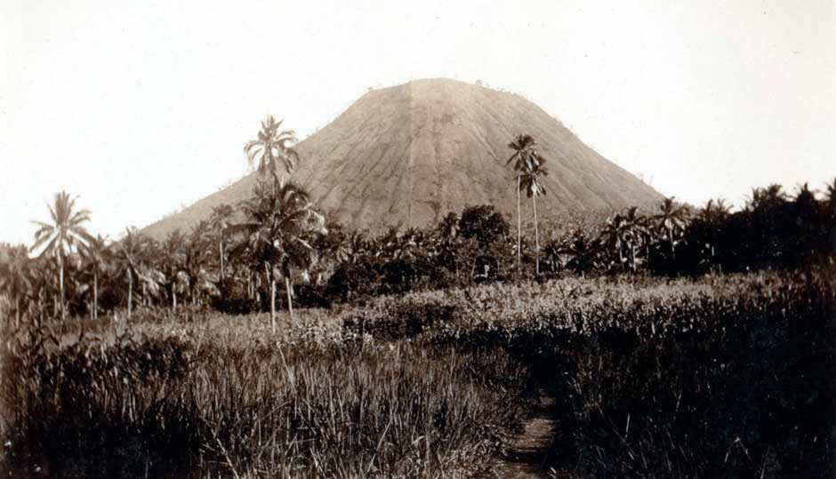 Description: Gunung Meja