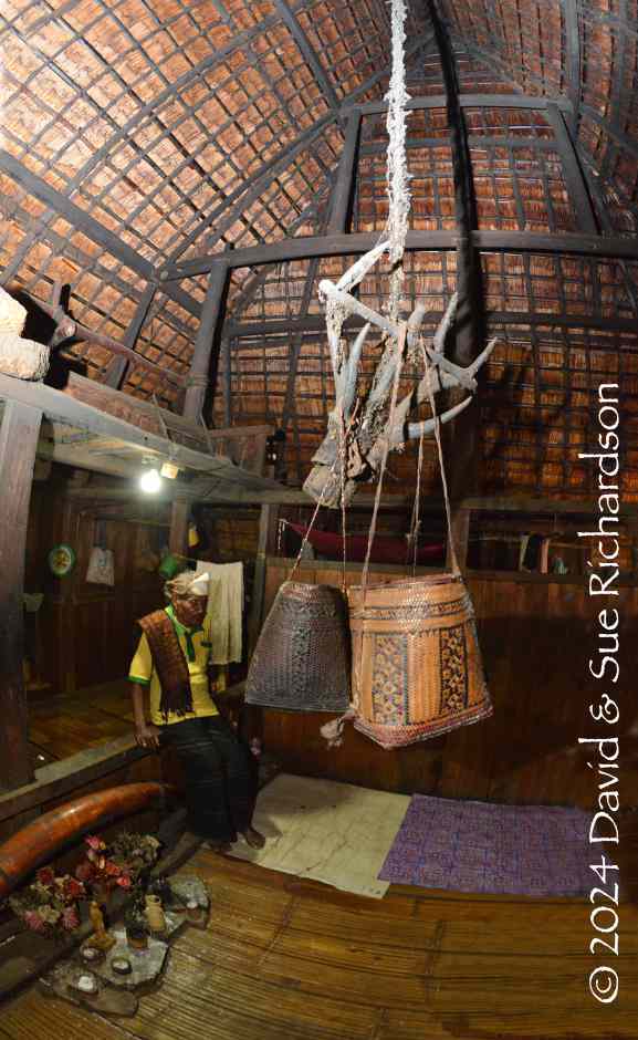 Description: The olé teo suspended from the highest point of the room