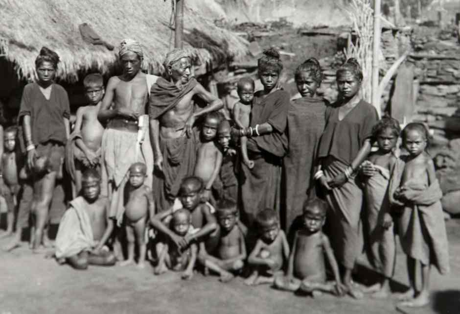 Description: A group of Lio villagers in kampong Jopu