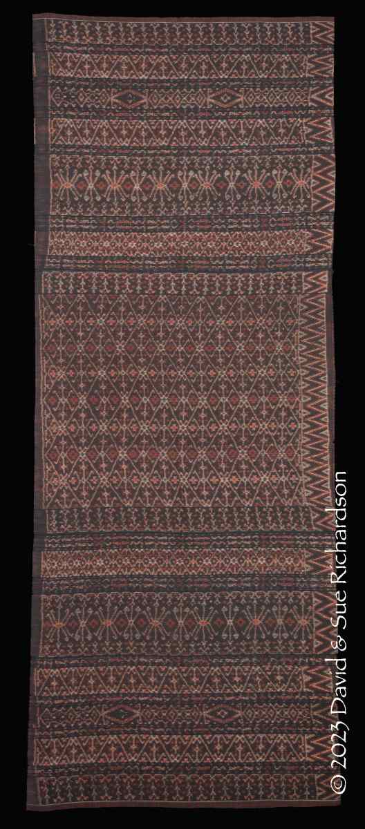 Description: A lawo redu woven by Teresia Rumi