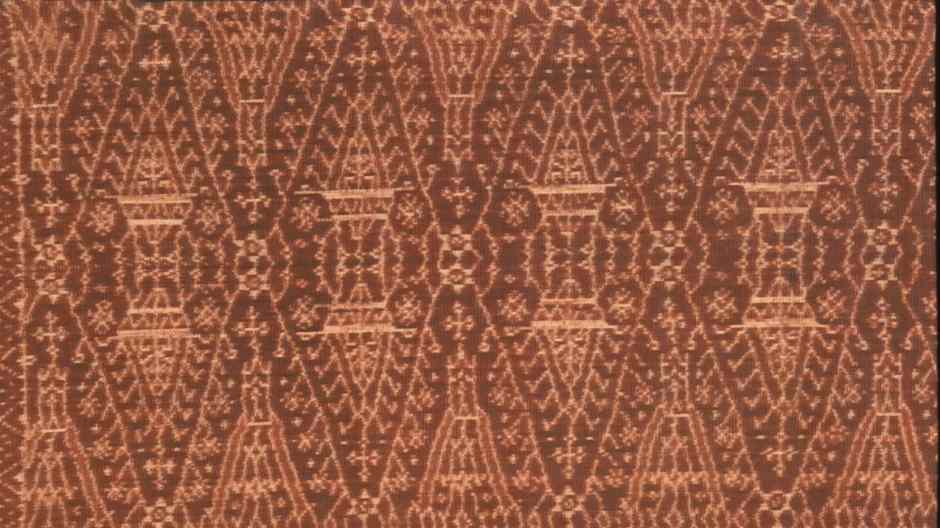 Description: The kapa ria motif