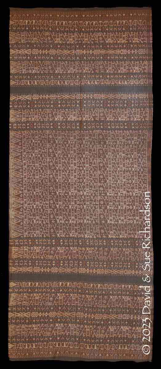 Description: A lawo gelo woven by Mama Teresia