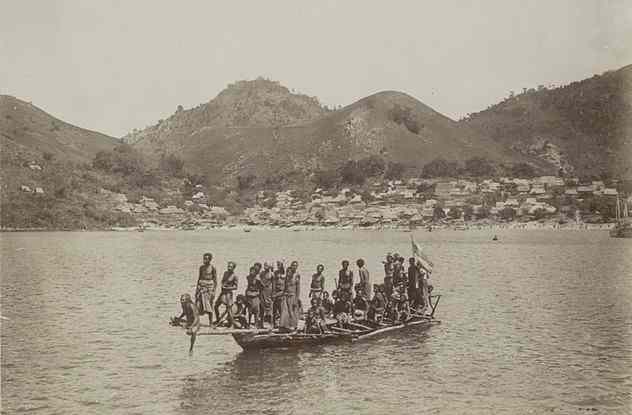 Description: A whale boat just off shore from Lamakera