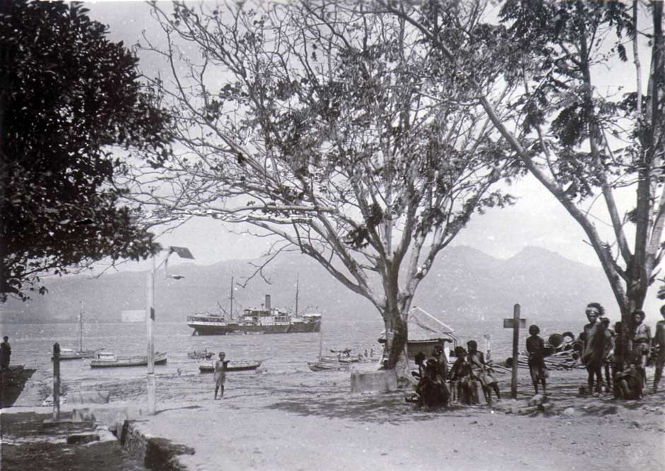 Description: Kalabahi in about 1925