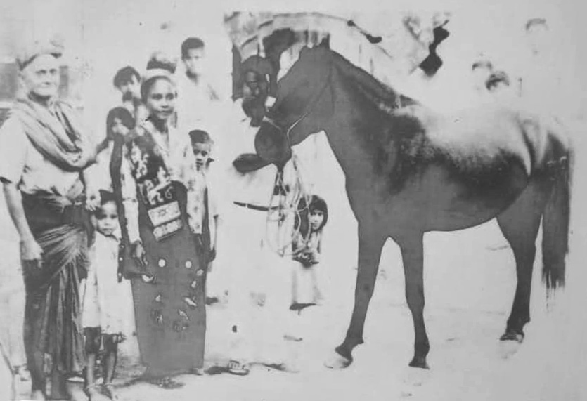 Description: Umbu Diki Dongga with his daughter Rambu Dai Ata Luda